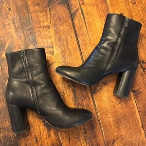 EUC Joie Lara Black Learher Booties - Size 39